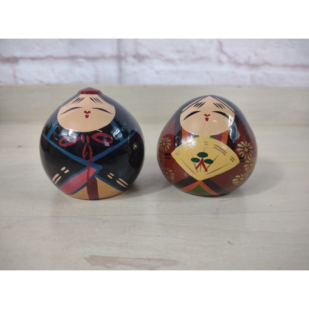 Japanese Ouchi Hina Lacquer Wood Round Dolls Original Box   & Papers EUC